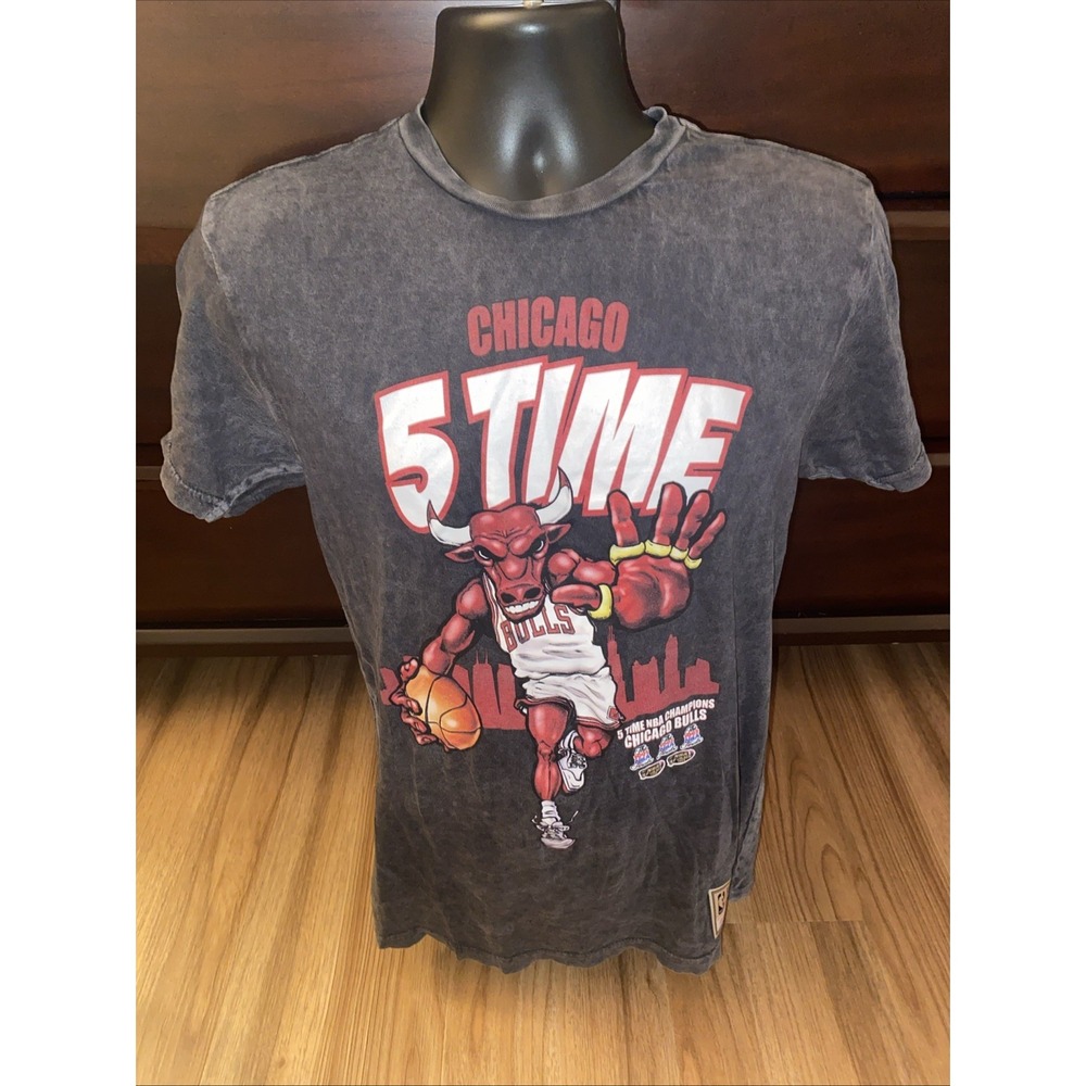 Chicago Bulls 5 Time Champions Hardwood Classics Shirt Medium Mitchell & Ness